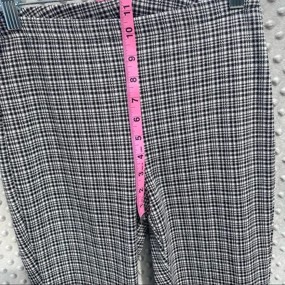 Express | PLAID LEGGINGS - Picture 4 of 11